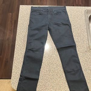 Men’s Levi’s jeans. Size 34 waist 34 length.